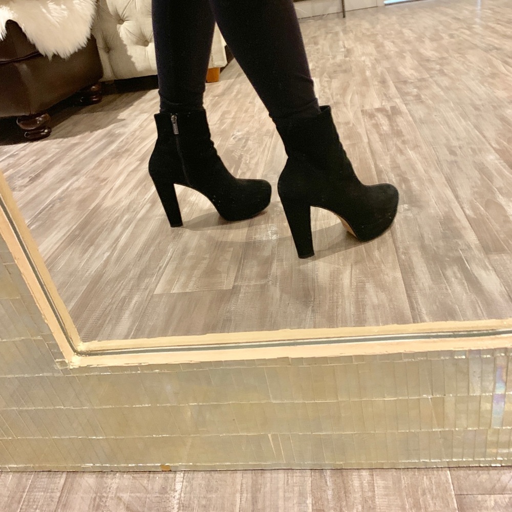 Michael KORS Black Suede Platform Bootie